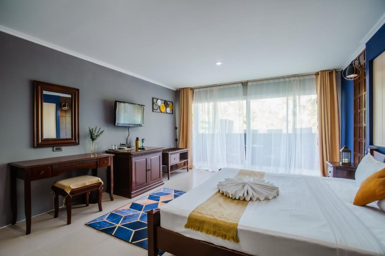 Time Out Hotel Patong Exterior foto