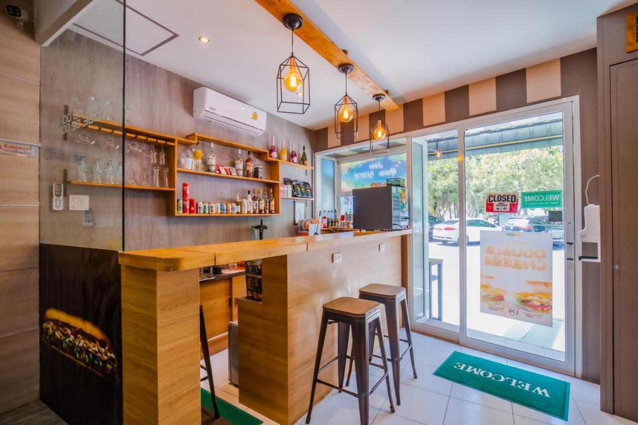 Time Out Hotel Patong Exterior foto